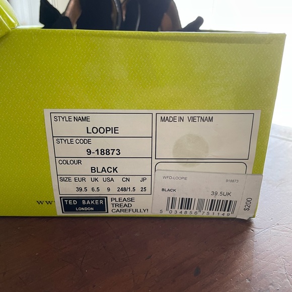 NIB Ted Baker London black suede sandals - Picture 2 of 13